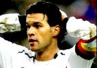 Ballack idén már nem játszhat, új nevet kapott az NB 1